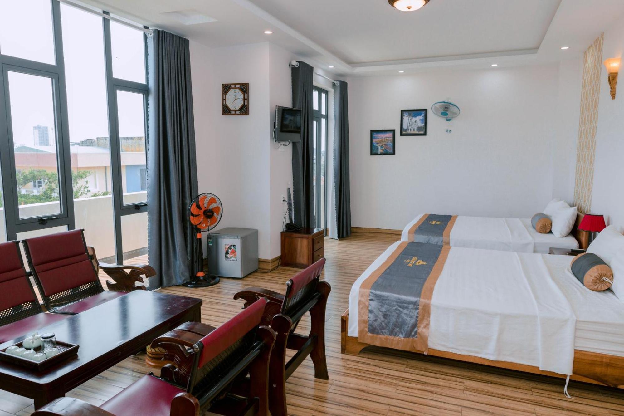 Hotel Khach San Hoang My Tuy Hoa Exterior foto