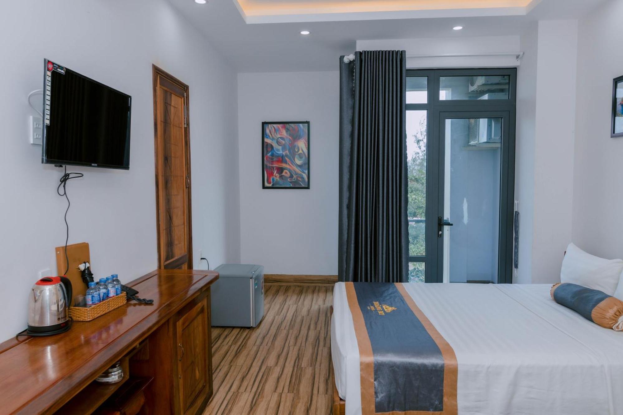 Hotel Khach San Hoang My Tuy Hoa Exterior foto